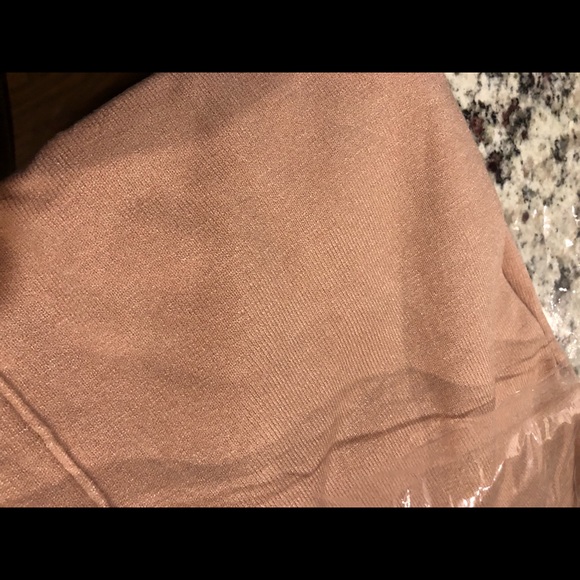 LAST Luxurious Cashmere-like Pink Sweater - Picture 2 of 3